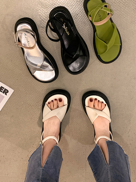 Ежедневни сандали от еко кожа с платформа