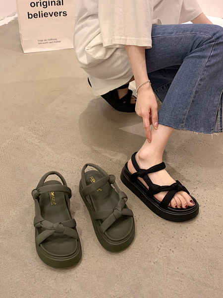 Ljetne sandale sa tankim remenčićima od eko kože