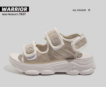 Sports-casual σανδάλια για γυναίκες - διάφορα μοντέλα