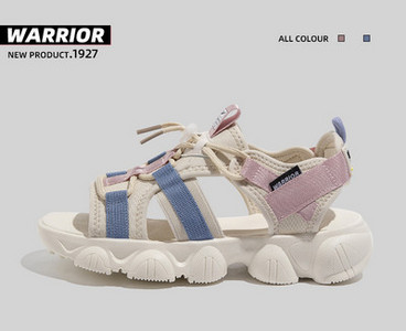 Sports-casual σανδάλια για γυναίκες - διάφορα μοντέλα