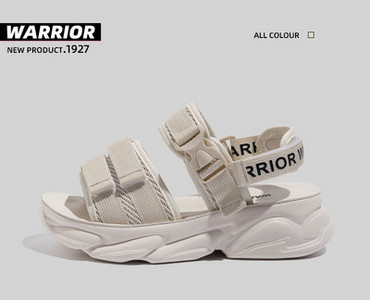 Sports-casual σανδάλια για γυναίκες - διάφορα μοντέλα