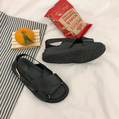 Нов модел дамски кожени сандали с катарама -черен цвят