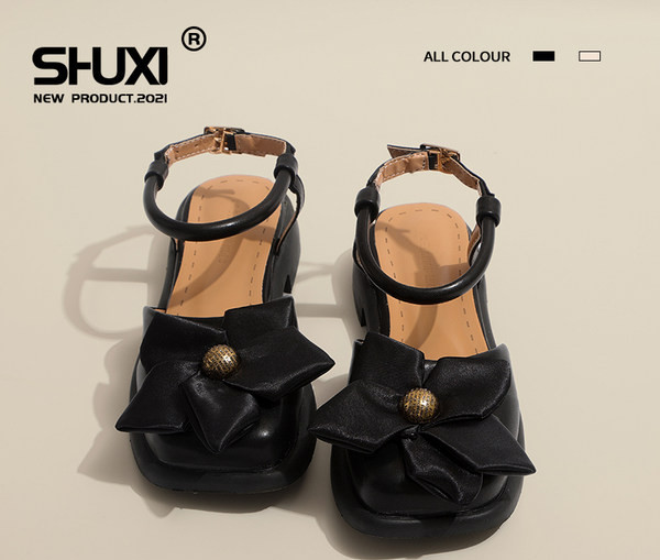 Novi model ženskih sandala sa 3D elementom