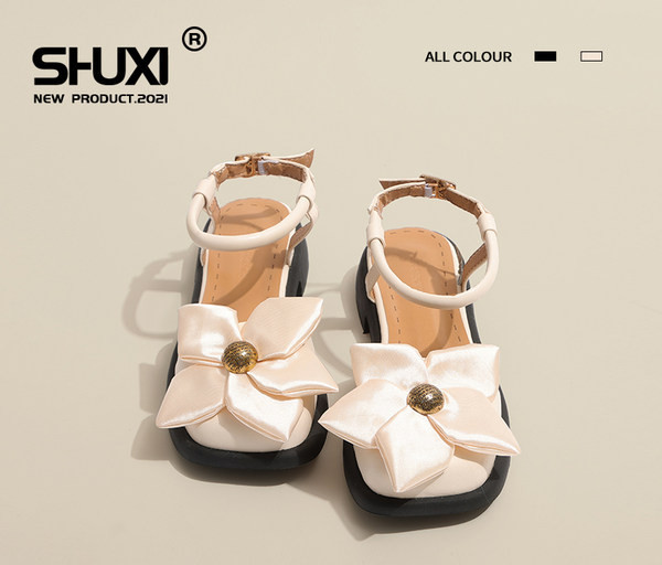 Novi model ženskih sandala sa 3D elementom