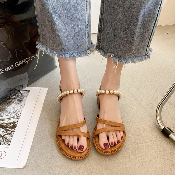 Μοντέρνα γυναικεία σανδάλια με πέρλες - τρία χρώματα