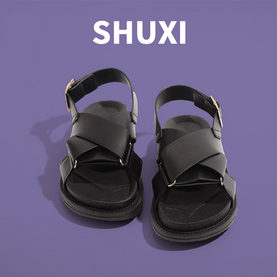 Ženske kožne sandale s ravnim potplatom i metalnim kopčanjem