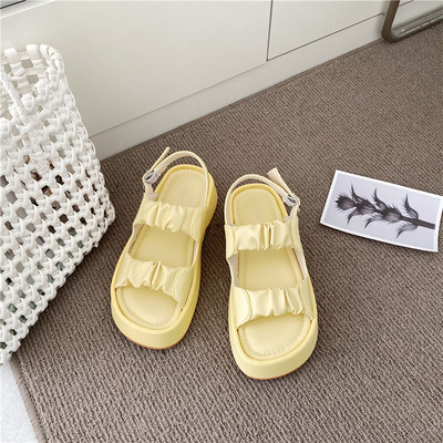 Casual γυναικεία πέδιλα με αγκράφα