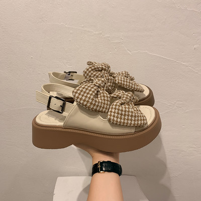 Γυναικεία σανδάλια με κορδέλα και μεταλλικό κούμπομα νέο μοντέλο