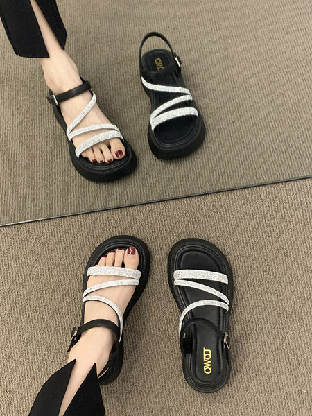 Ženske sandale sa visokim potplatom od 4,5 cm i ukrasnim kamenčićima