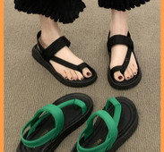 Γυναικεία casual πέδιλα με φλατ σόλα - μαύρο και πράσινο χρώμα