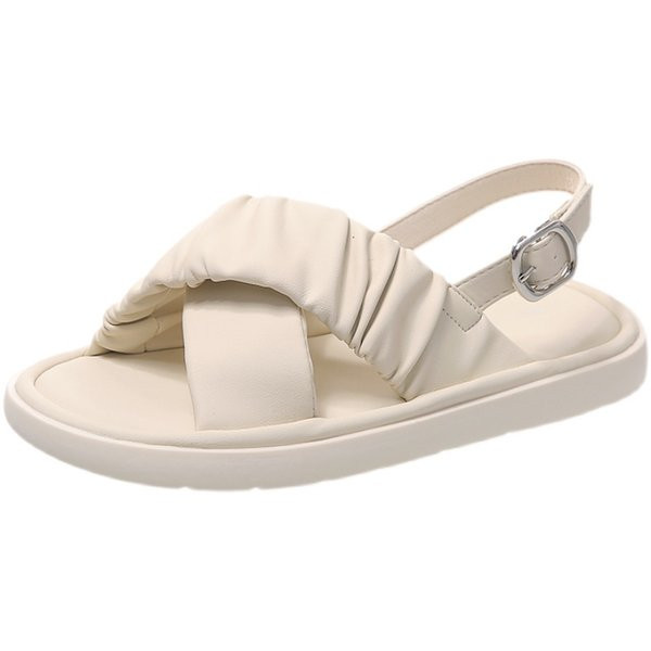 Ležerne sandale s nabranim križnim remenčićima