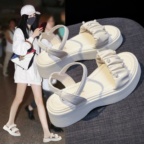 Γυναικεία πέδιλα από οικολογικό δέρμα με διακόσμηση με πέρλες