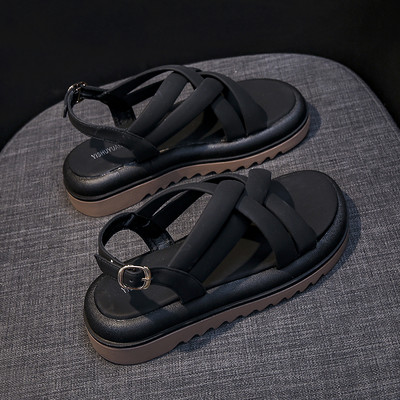 Μοντέρνα σανδάλια με σταυρωτά λουράκια  για γυναίκες