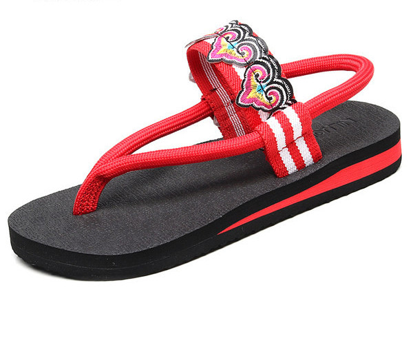 Γυναικεία casual πέδιλα ανάμεσα στα δάχτυλα με κέντημα