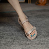 Ženske ljetne sandale s čičak kopčom i ravnim potplatom