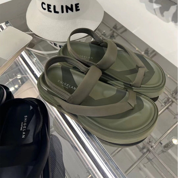 Ženske ležerne sandale s ravnim vrhovima