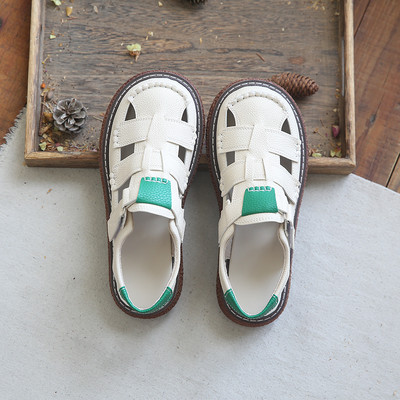 Γυναικεία casual πέδιλα με κούμπωμα velcro