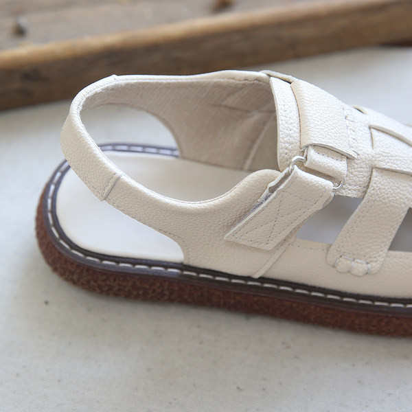 Γυναικεία casual πέδιλα με κούμπωμα velcro