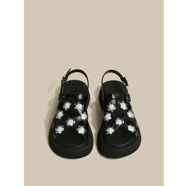 Moderne ženske sandale na cvijet od eko kože sa metalnim kopčanjem