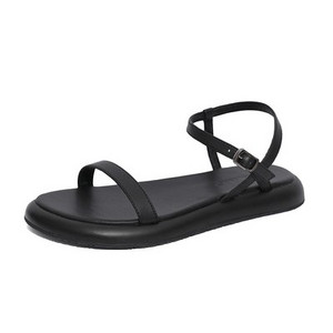 Γυναικεία casual πέδιλα από οικολογικό δέρμα με μεταλλική αγκράφα