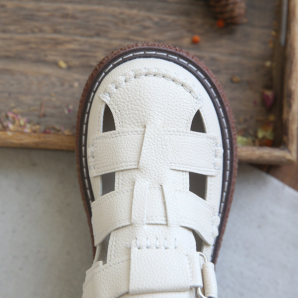 Ženske zatvorene sandale od umjetne kože s čičak kopčanjem