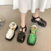 Γυναικεία κλειστά τετράγωνα οικολογικά έκο δερμάτινα σανδάλια με μεταλλική αγκράφα