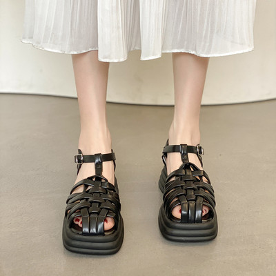 Γυναικεία κλειστά τετράγωνα οικολογικά έκο δερμάτινα σανδάλια με μεταλλική αγκράφα