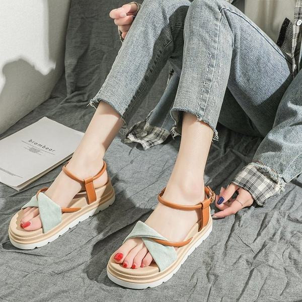 Casual γυναικεία πέδιλα με ψηλή σόλα 5εκ