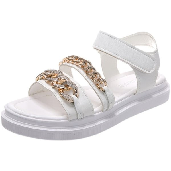 Μοντέρνα γυναικεία σανδάλια με μεταλλική διακόσμηση