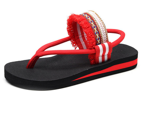 Ženske tekstilne sandale između vrhova sa vezom