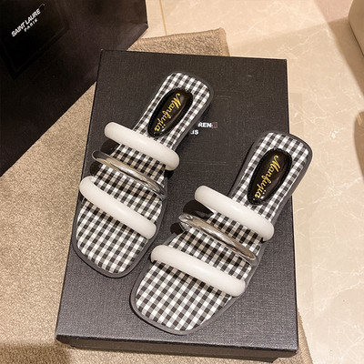 Γυναικείες casual παντόφλες σε δύο χρώματα