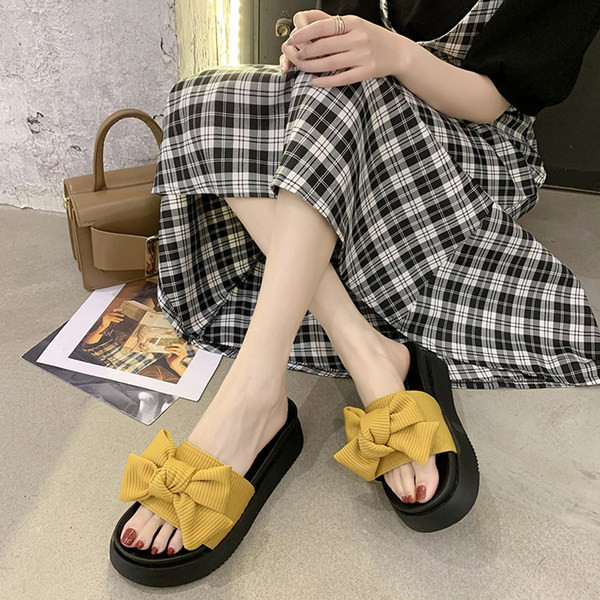 Casual papuče s platformom i tekstilnom trakom