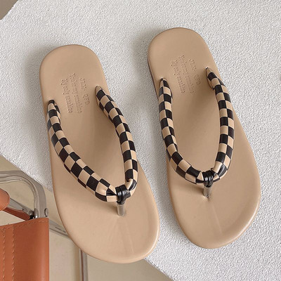 Sieviešu flip-flops, kas piemērotas ikdienai