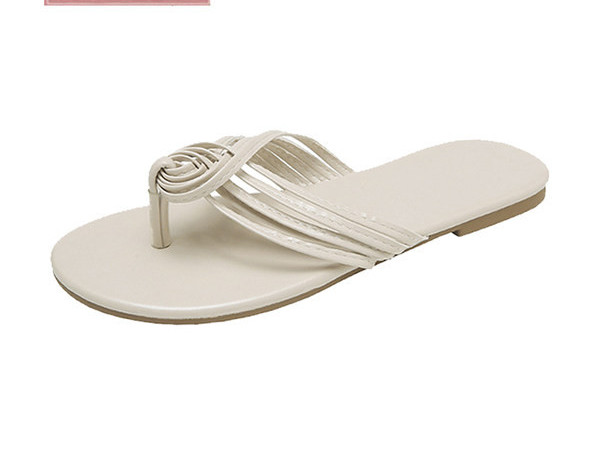 Γυναικείες παντόφλες με χαμηλή επίπεδη σόλα με λουράκια στα δάχτυλα