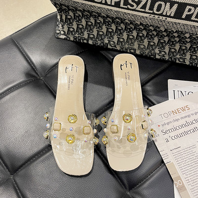 Μοντέρνες γυναικείες παντόφλες με τετράγωνο τακούνι 3cm και διακόσμηση με πέρλες