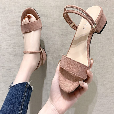 Γυναικείες παντόφλες από eco suede με χαμηλό χοντρό τακούνι