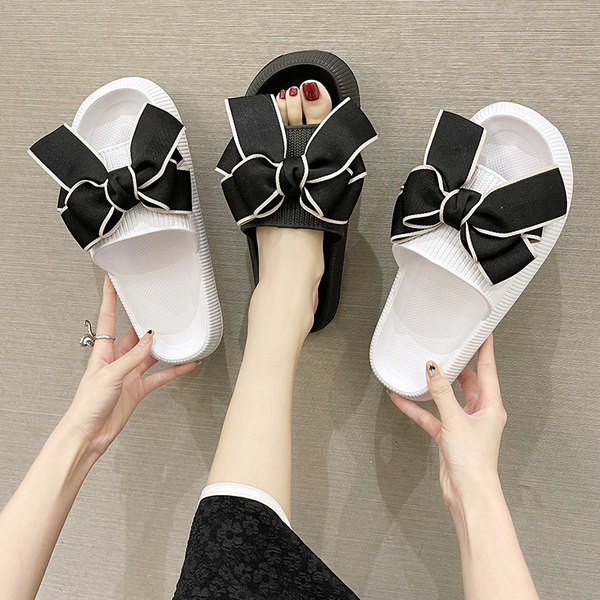 Ženske gumene papuče s ravnim potplatom i trakom