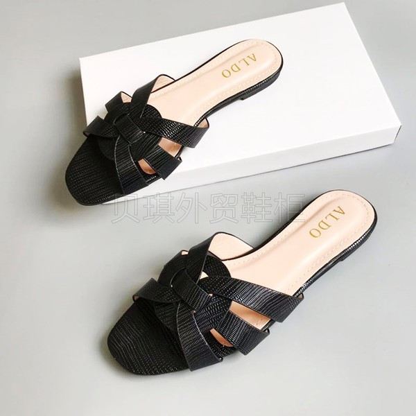 Ženske moderne papuče od eko kože sa sjajnim efektom