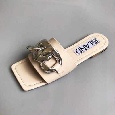 Moderne papuče od eko kože sa metalnim ukrasom