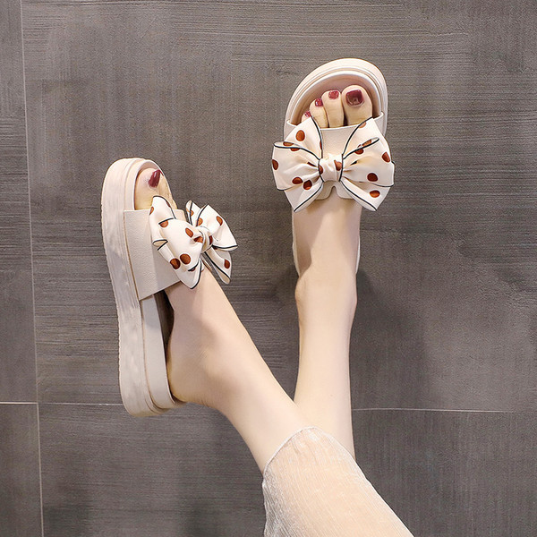 Γυναικείες παντόφλες από οικολογικό δέρμα με κορδέλα νέο μοντέλο