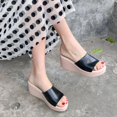 Γυναικείες παντόφλες με ψηλή πλατφόρμα 6,5cm κλασικό μοντέλο