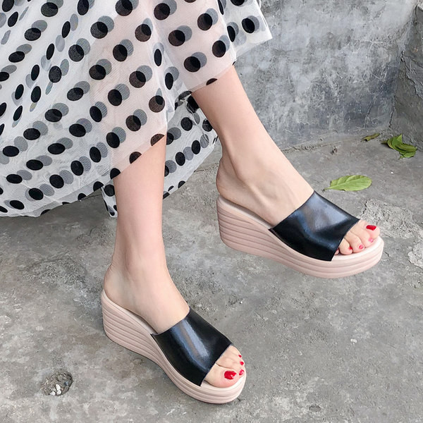 Γυναικείες παντόφλες με ψηλή πλατφόρμα 6,5cm κλασικό μοντέλο