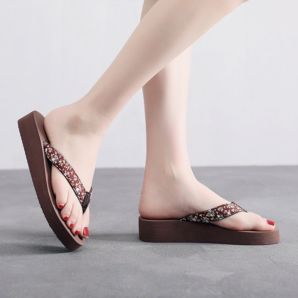 Ženske casual papuče sa cvjetnim motivima