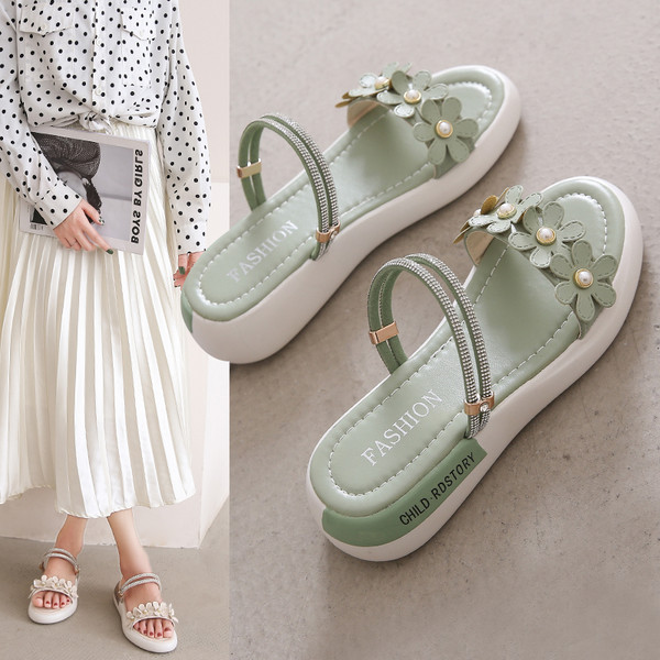 Ženske papuče od eko kože sa ravnim potplatom i perlicama