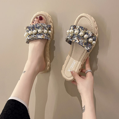 Γυναικείες casual παντόφλες με υφασμάτινες τιράντες και πέρλες