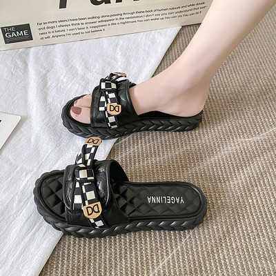 Kožne papuče s ravnim potplatom pogodne za svakodnevni život