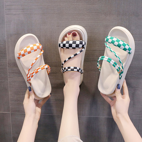 Casual γυναικείες παντόφλες σε τρία χρώματα