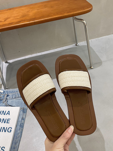 Casual flat τετράγωνες παντόφλες