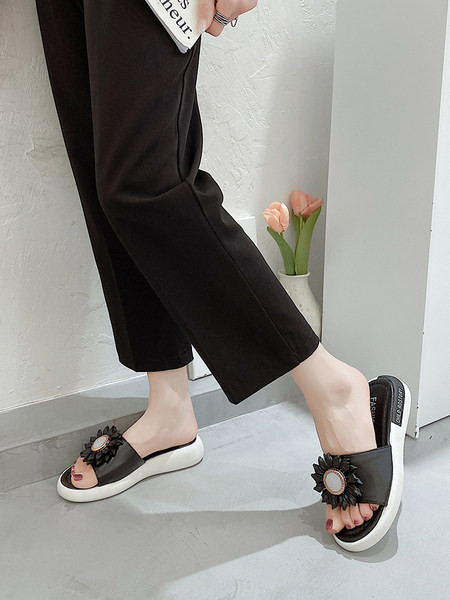 Casual γυναικείες παντόφλες με 3D διακόσμηση