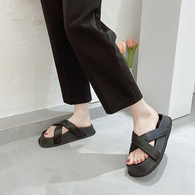 Ženske papuče s platformom na remenčiće